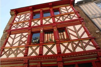 Quinquaine_01.jpg Quinquaine_01.jpg